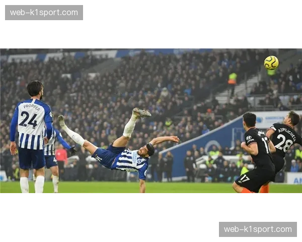 “英超：布莱顿1-1托特纳姆热刺，库卢塞夫斯基补时阶段扳平比分”