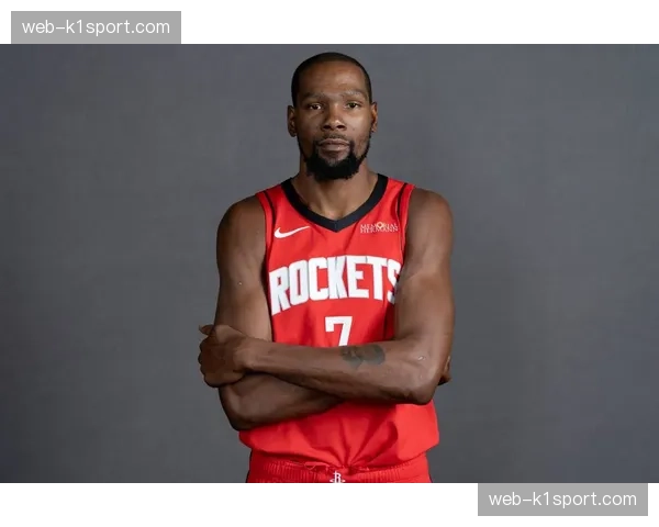 技术统计:爵士与火箭比赛首节共出现11次失误,场面混乱 技术统计:爵士与火箭比赛首节共出现11次失误,场面混乱